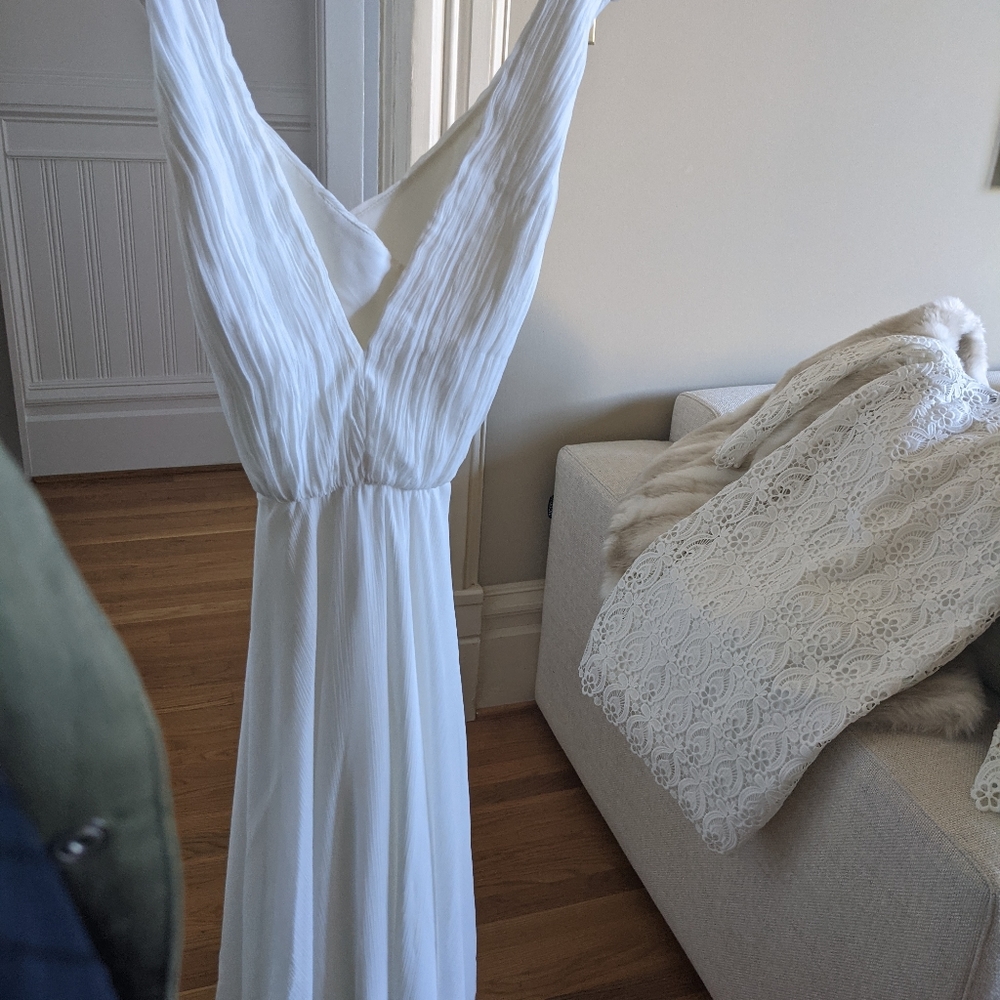 Alice +Olivia white dress